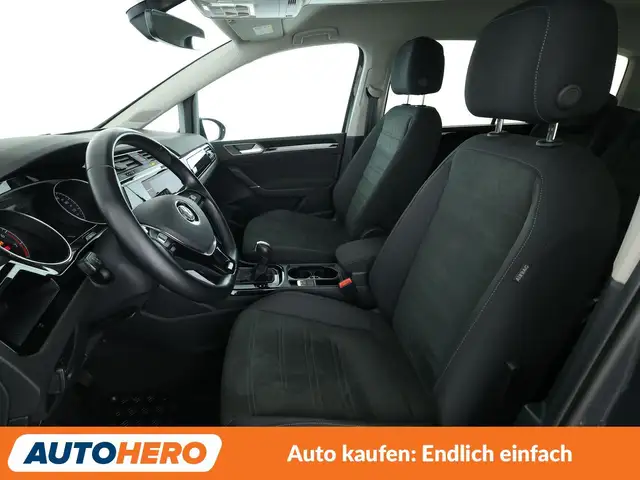 Volkswagen Touran view 10