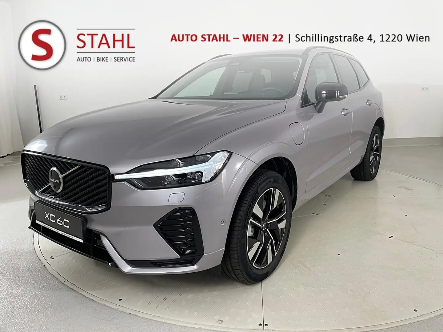 Volvo XC60 T6 AWD PHEV 18,8kWh Plus Dark Aut. | Stahl Wien 22 Silber - 1