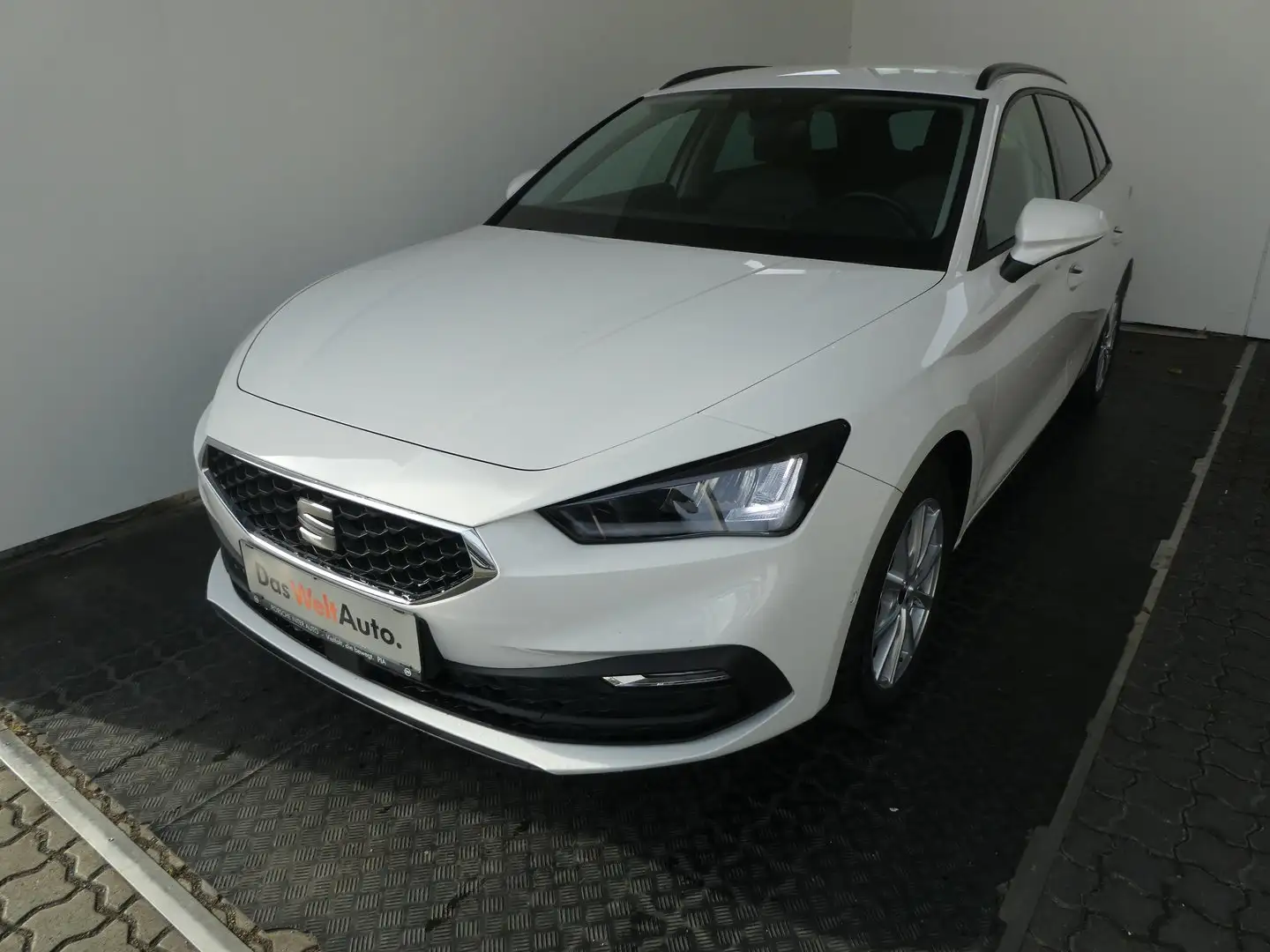 SEAT Leon Style 1.5 TSI ACT 130 PS Weiß - 1