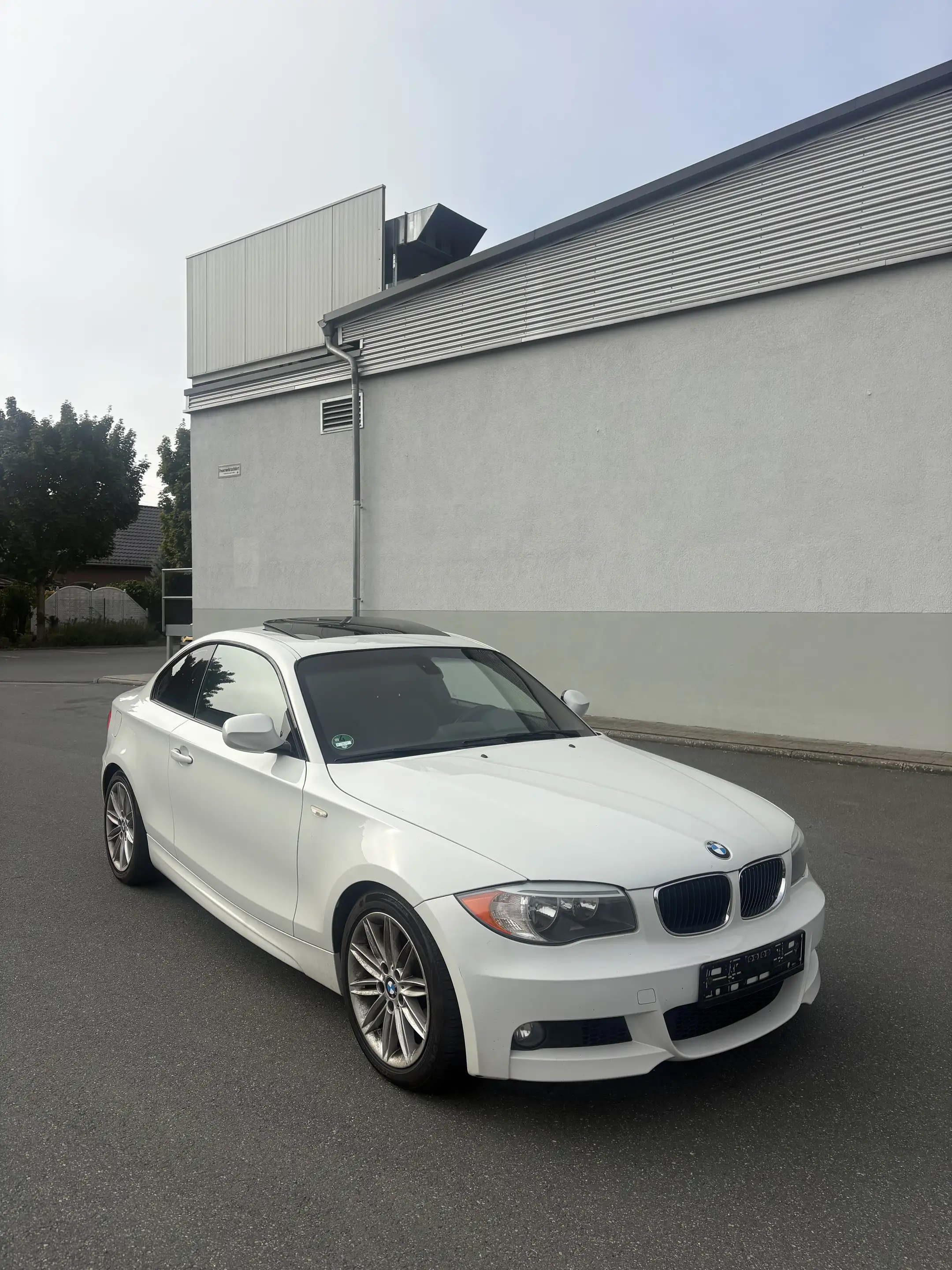 BMW 128 128i M-Paket///VOLL///TÜV 03/28 — photo 2