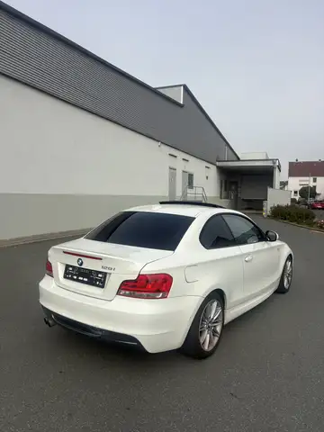 BMW 128 128i M-Paket///VOLL///TÜV 03/28