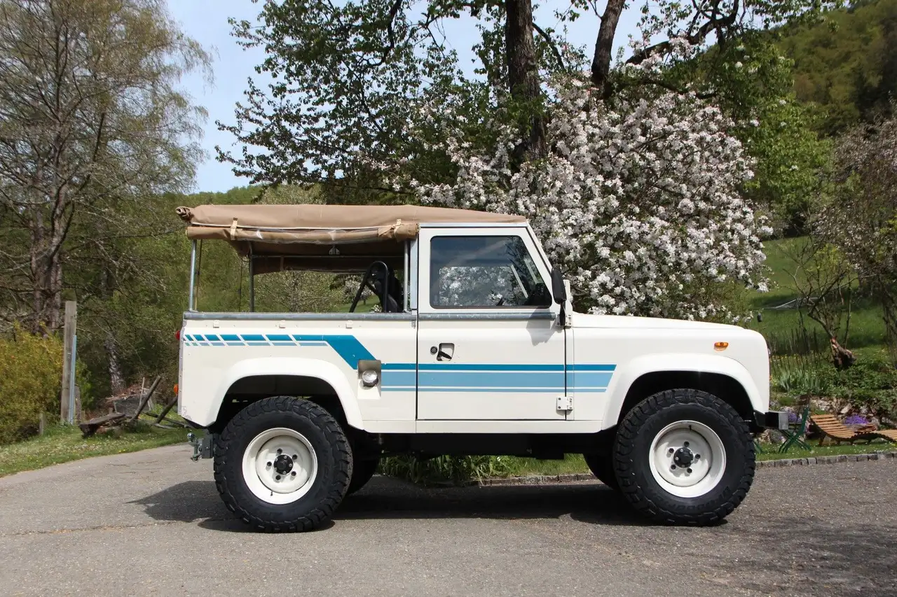 Land Rover Defender, foto 1