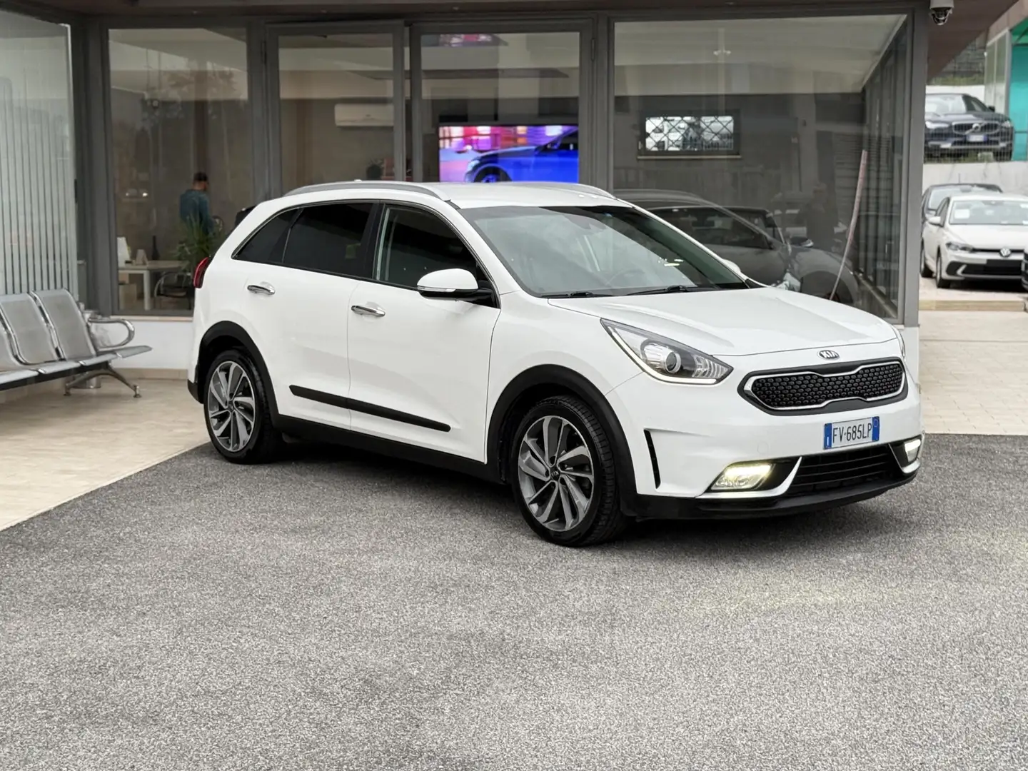 Kia Niro Niro 1.6 Hybrid 105CV E5 Neo Automatica - 2017 Blanc - 1