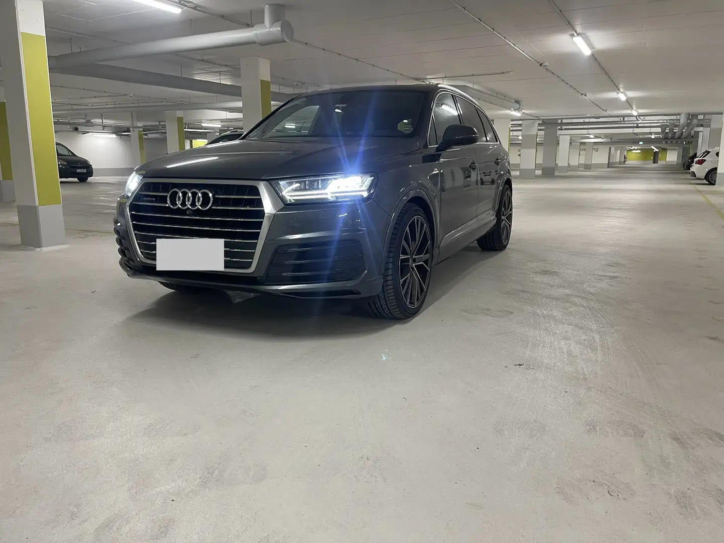 Audi Q7 3.0 TDI quattro 7-Sitzer Keyless Voll Matrix Pano Grau - 2