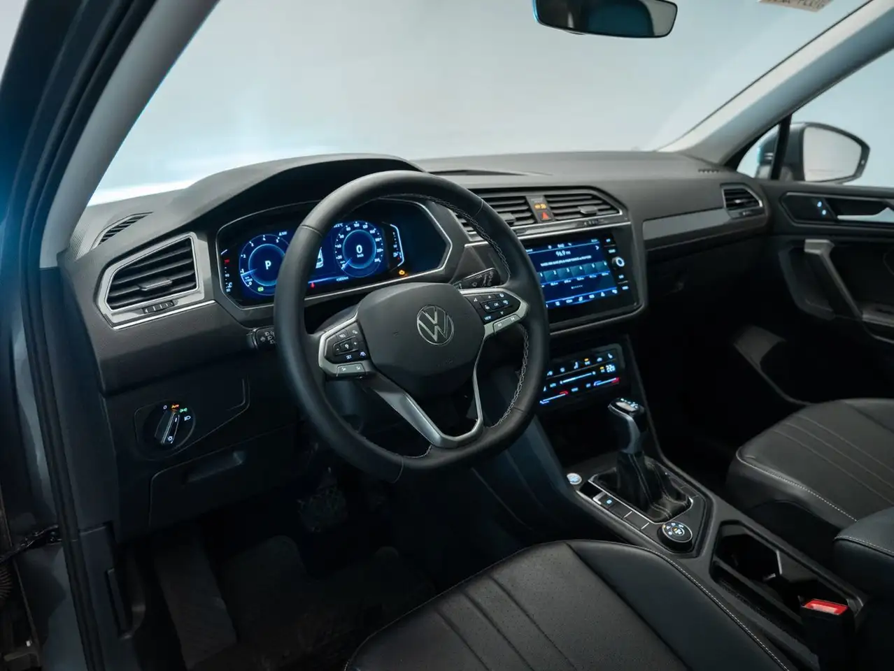 Volkswagen Tiguan снимка Volkswagen Tiguan