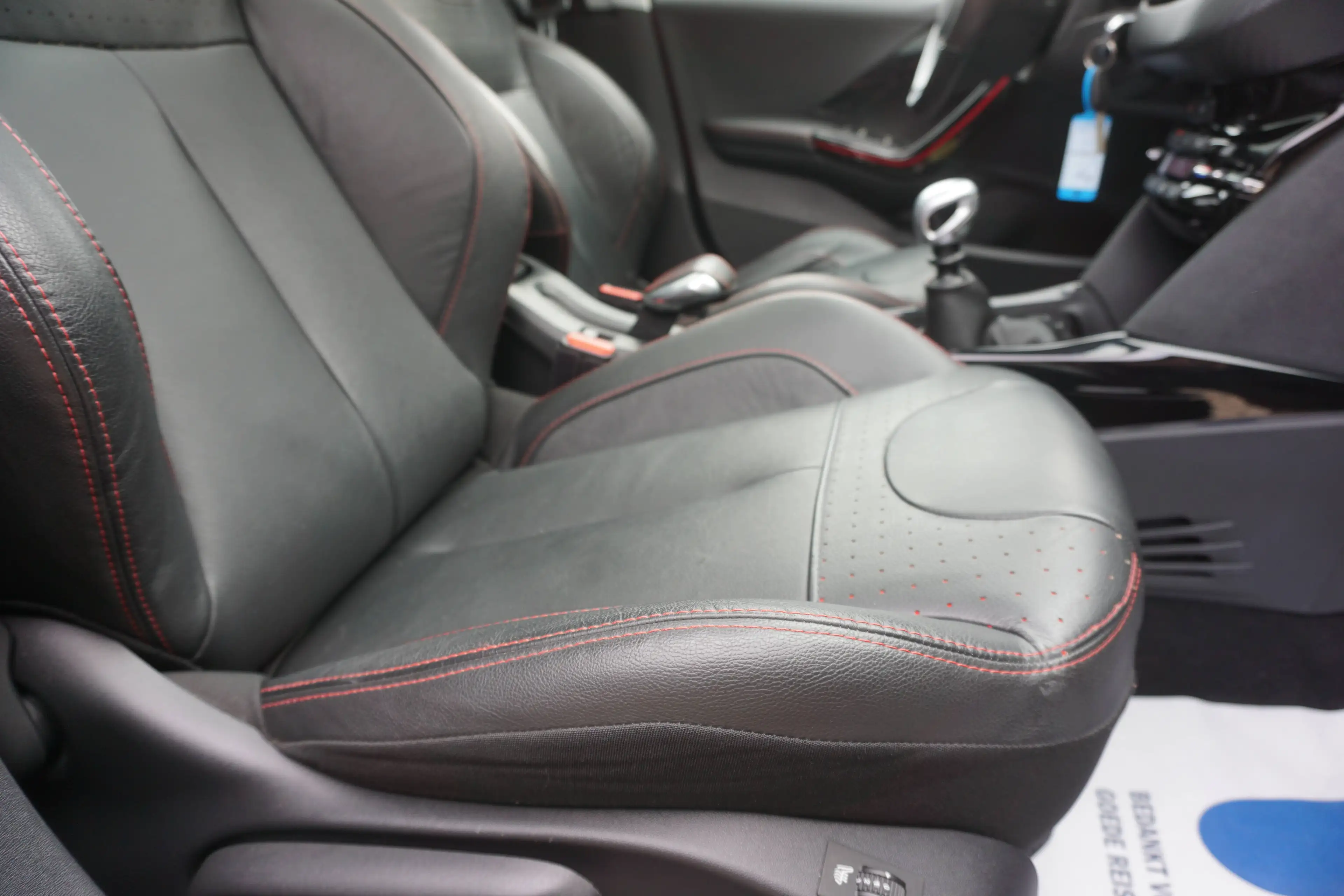 Peugeot 2008 2008 1.2 PureTech GT Line S-Navi-Cam-Pano-CruiseC-ZetelV-Carplay-Garantie — photo 7