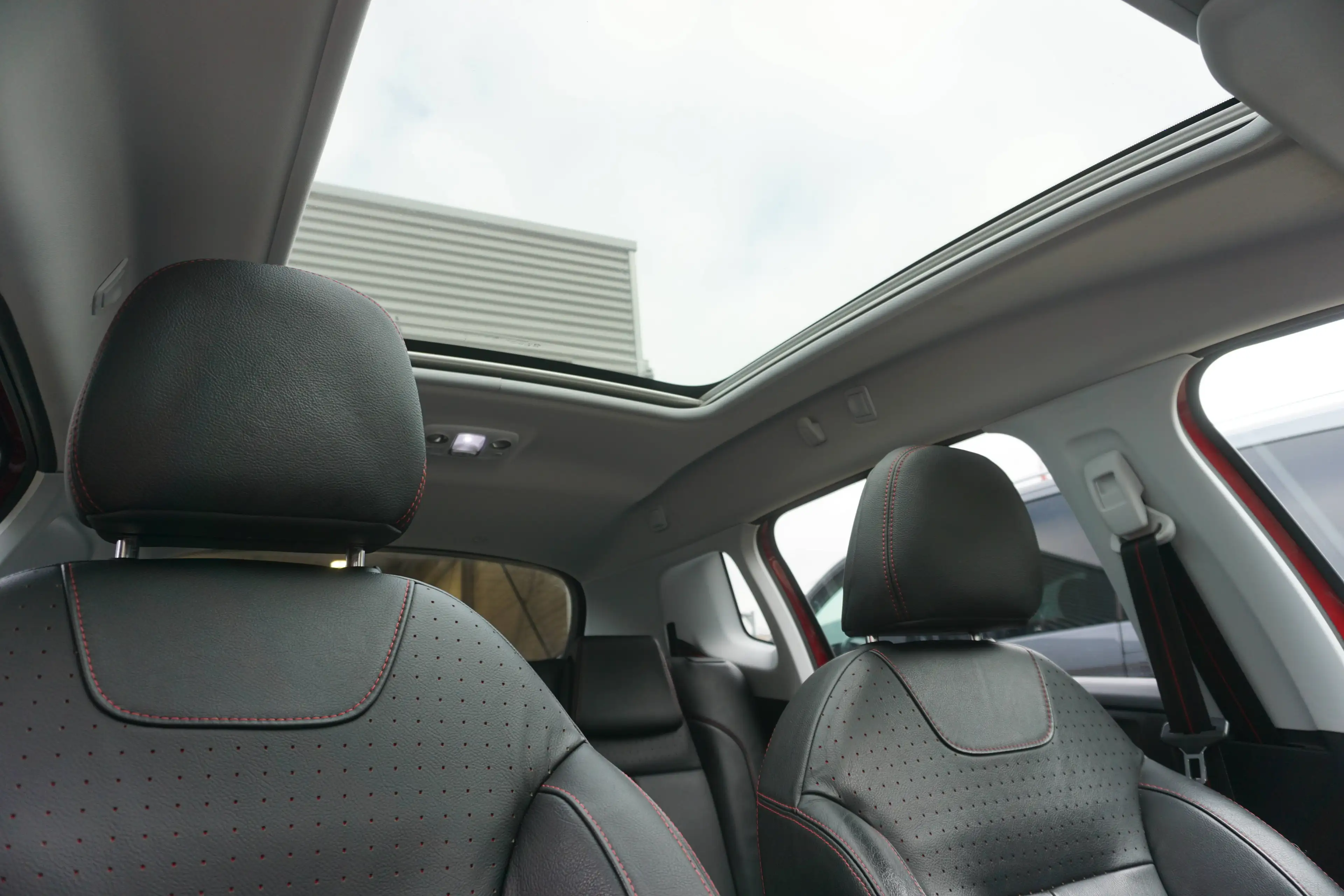 Peugeot 2008 2008 1.2 PureTech GT Line S-Navi-Cam-Pano-CruiseC-ZetelV-Carplay-Garantie — photo 12