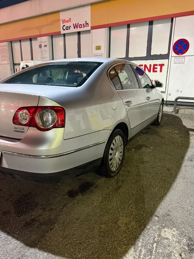 Volkswagen Passat Trendline 2,0 TDI DPF 4Motion - 2