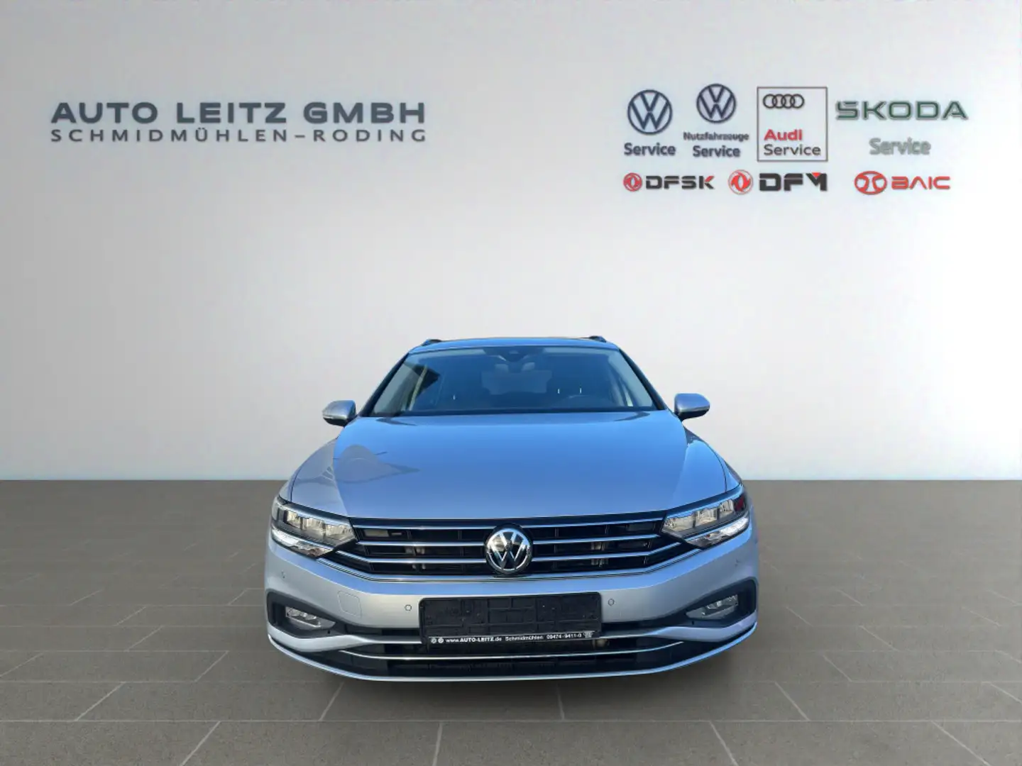 Volkswagen Passat Variant 1.5 TSI DSG Business AHK ACC APP Silber - 2