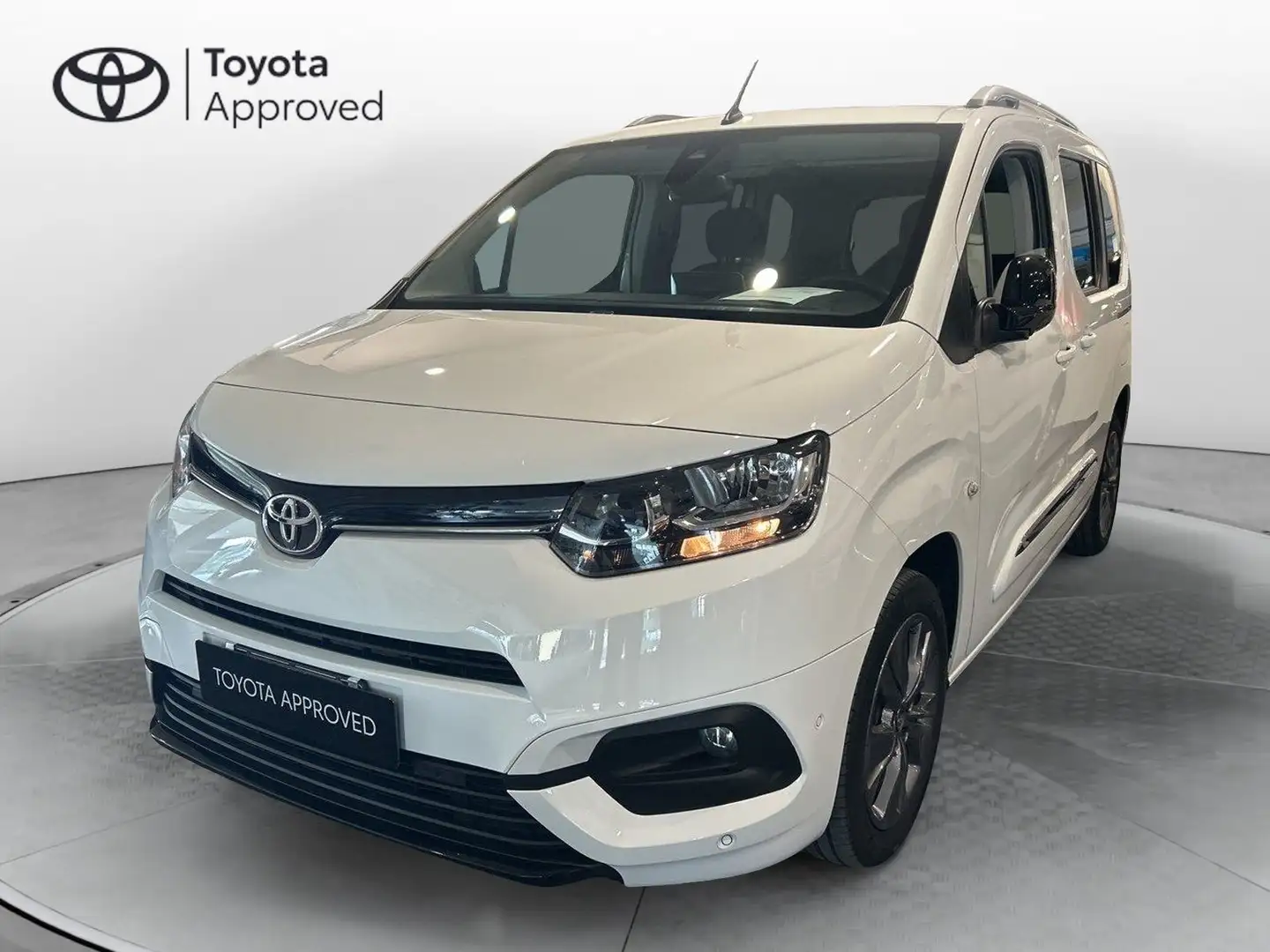 Toyota Proace City 1.2 130CV S&S Short A/T Luxury Bianco - 1