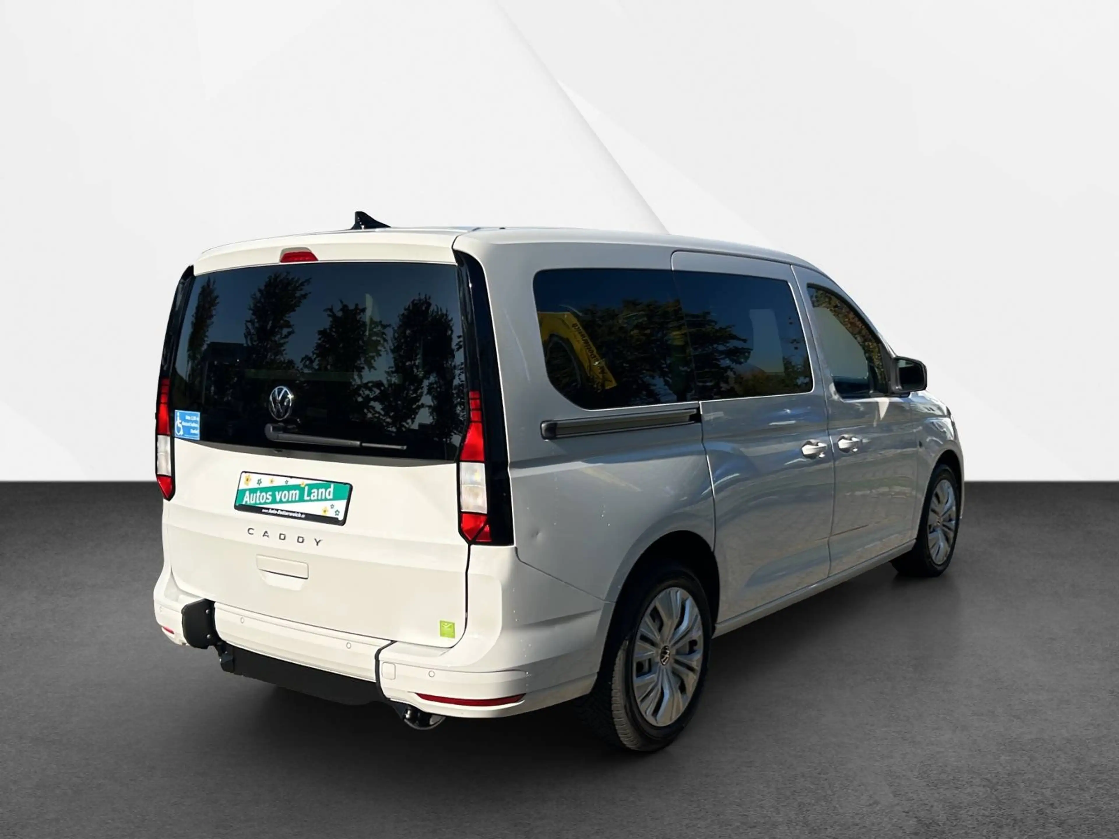 Volkswagen Caddy Maxi — photo 6