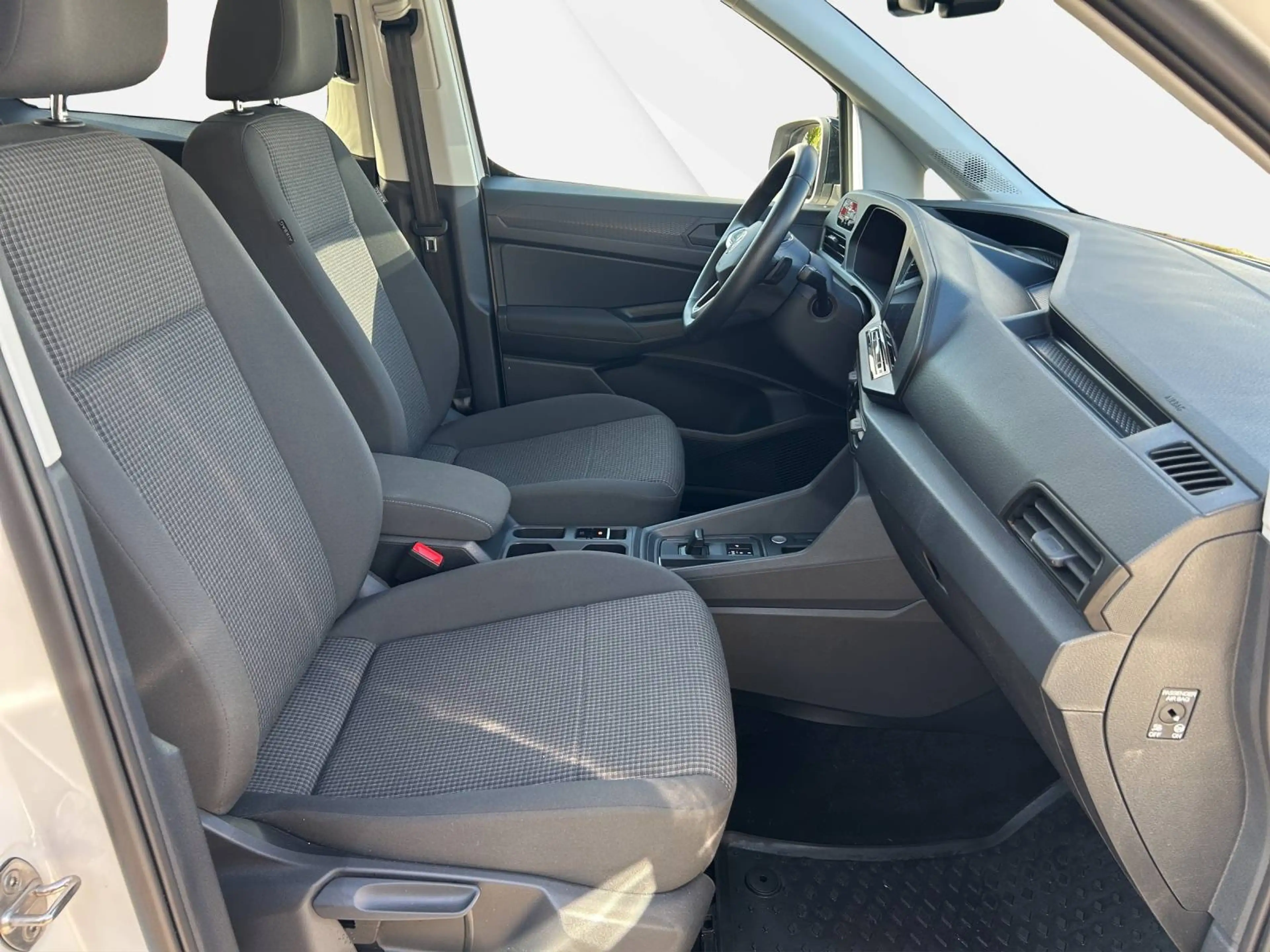 Volkswagen Caddy Maxi — photo 12