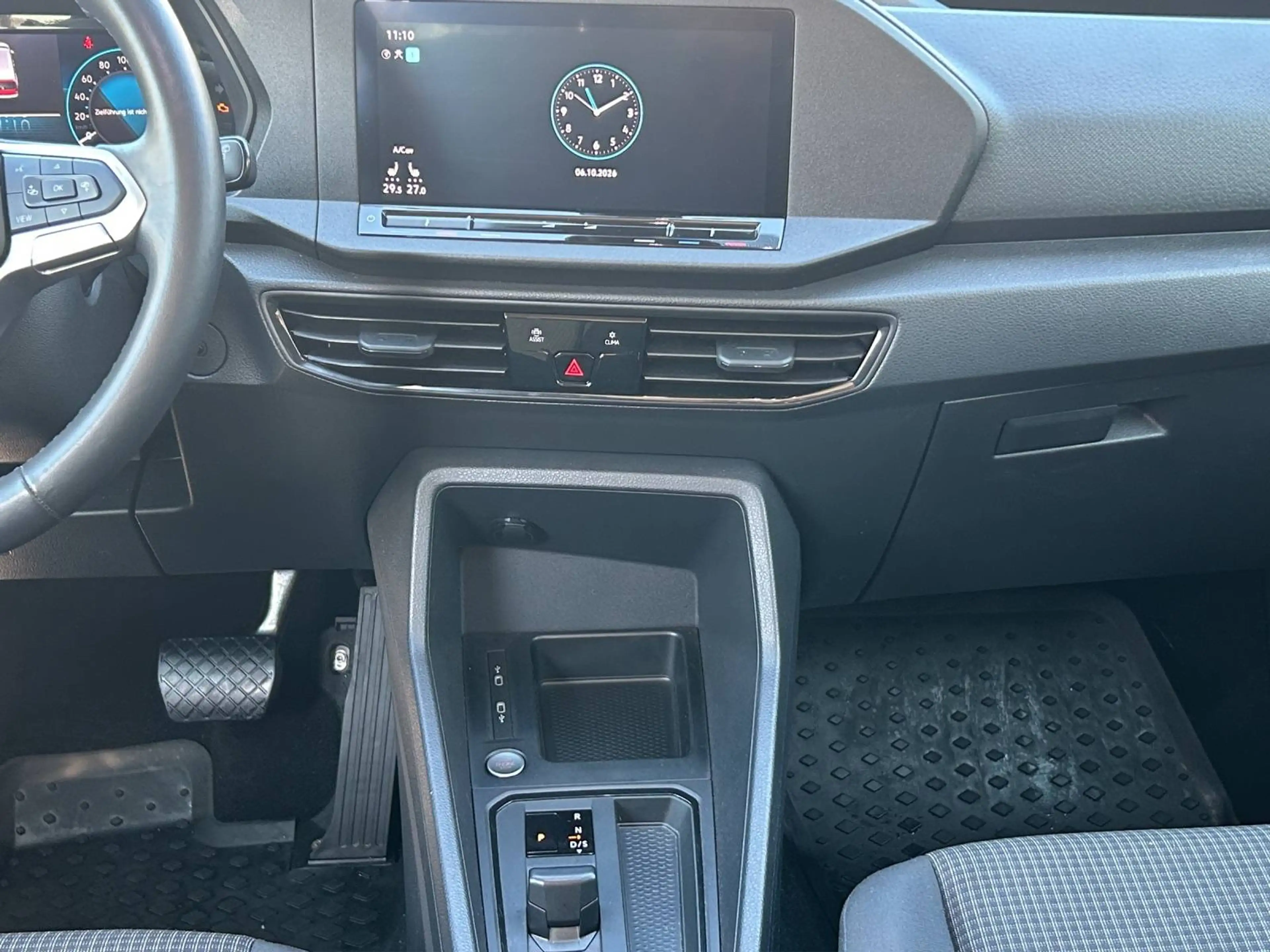 Volkswagen Caddy Maxi — photo 14