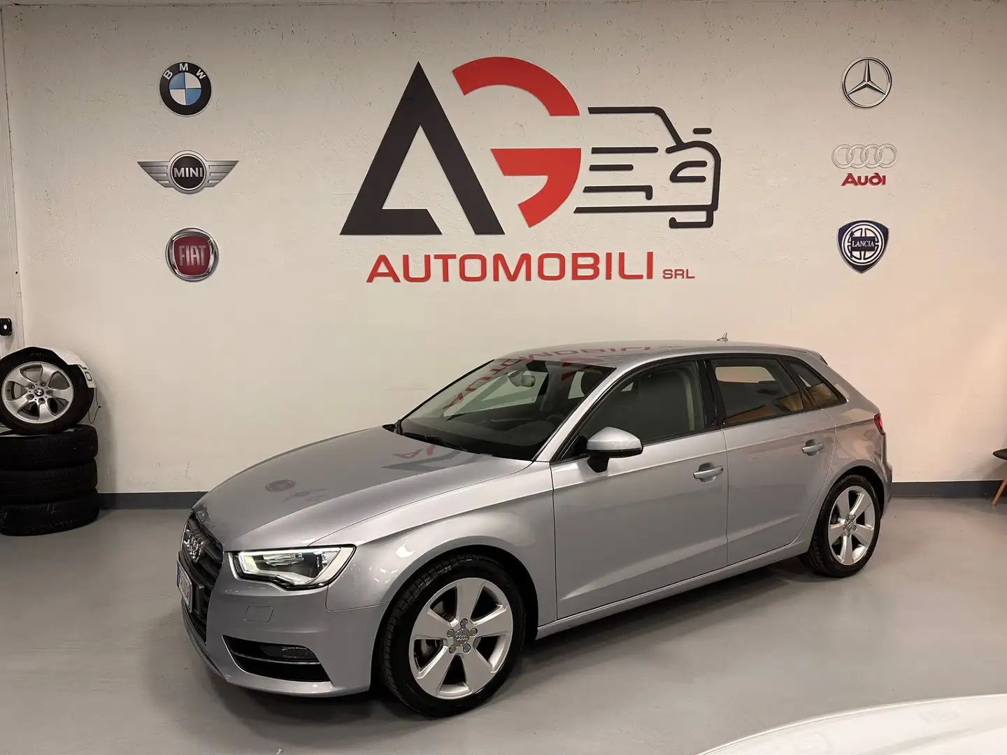 Audi A3 A3 Sportback 1.6 tdi Ambiente 110cv E6 Argent - 1