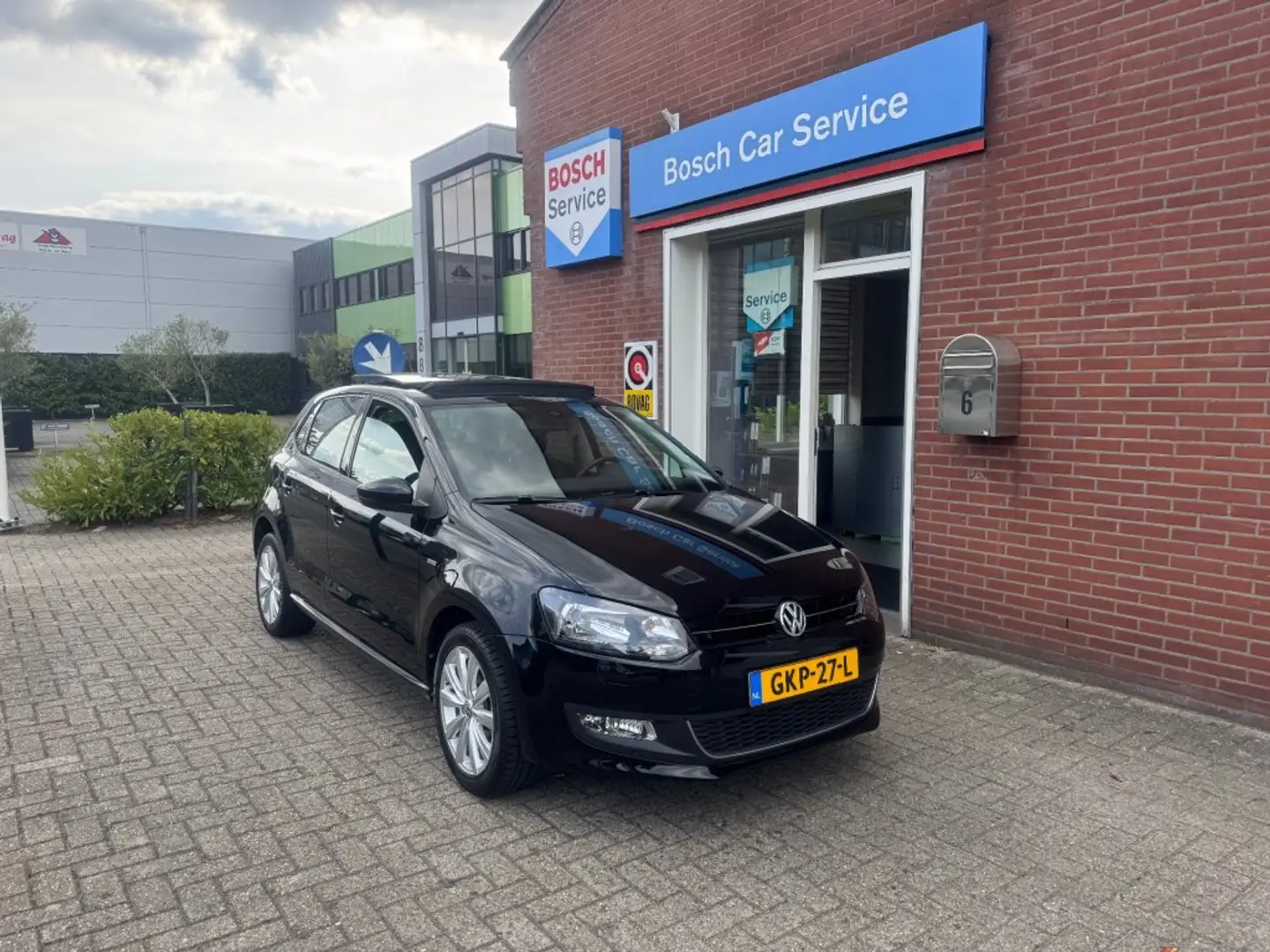 Volkswagen Polo 1.2 51kW 5-drs MATCH  Panoramadak Černá - 1