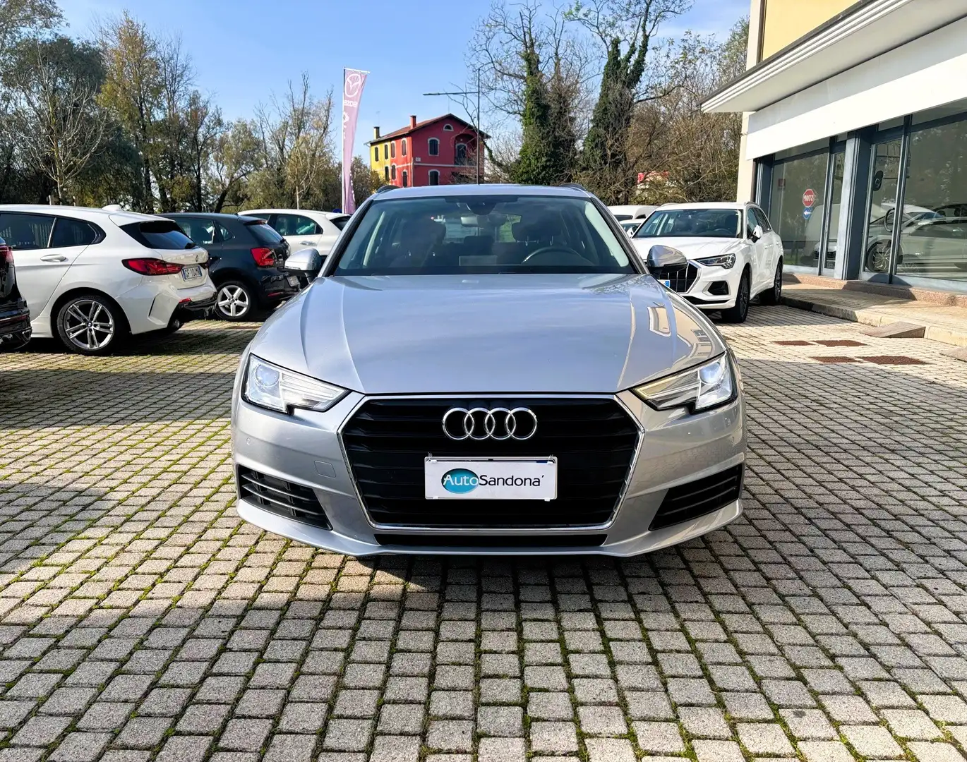 Audi A4 Avant 2.0 TDI Business 122CV S tronic Grau - 2