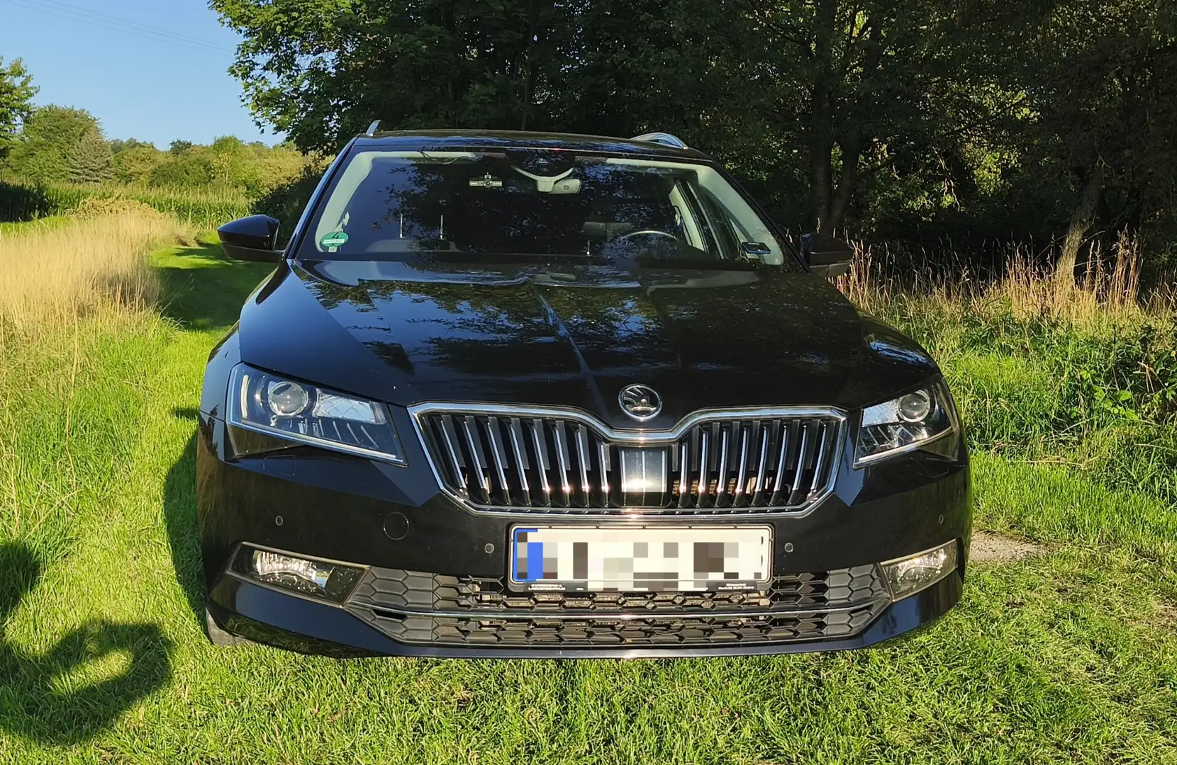 Skoda Superb Combi 2.0 TDI DSG L&K Schwarz - 2