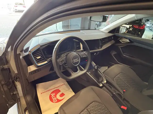 Audi A1 view 12