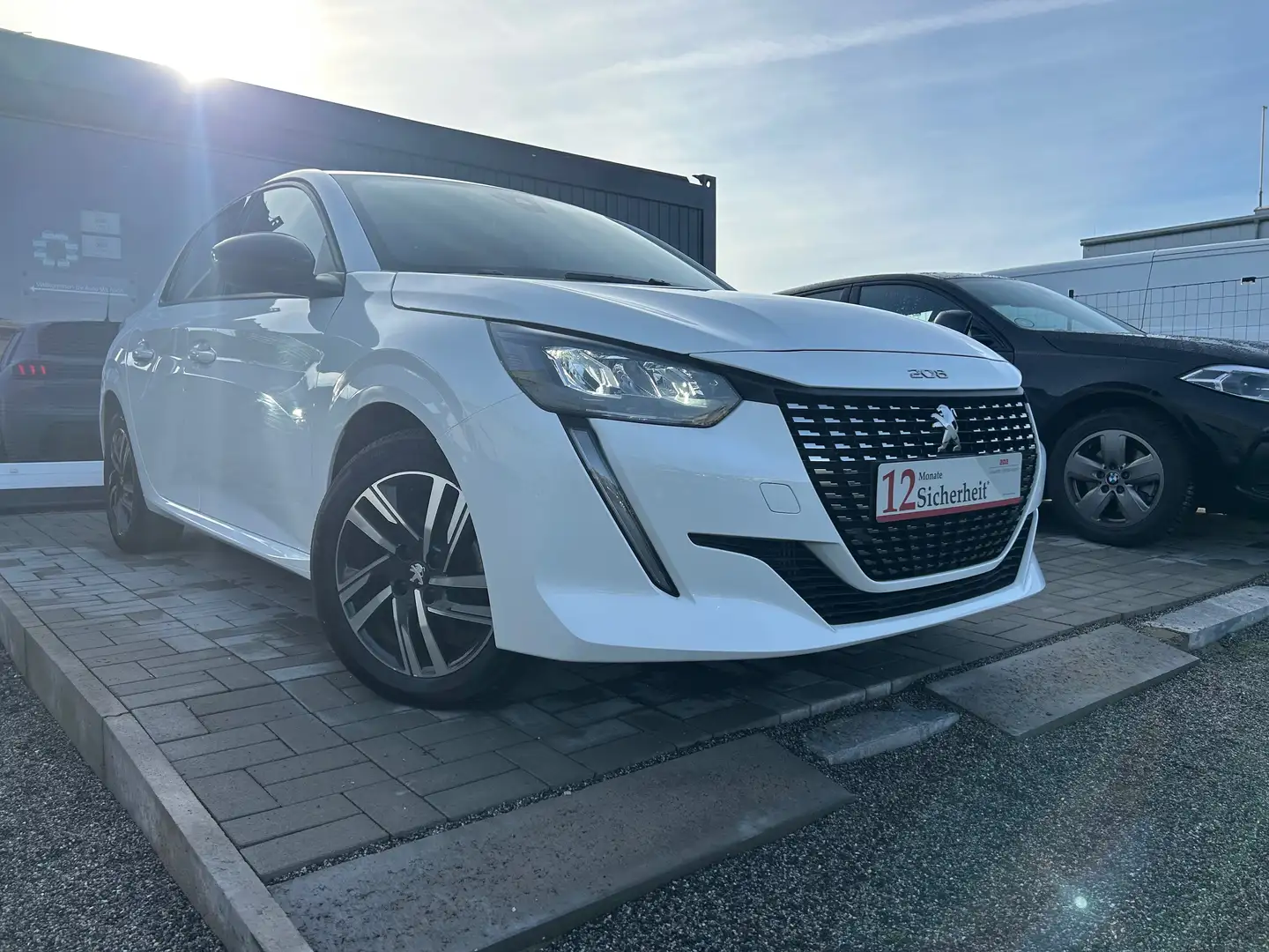 Peugeot 208 Allure / LED/ CarPlay/ NAVI / 36 Monate GARANTIE* Blanco - 1