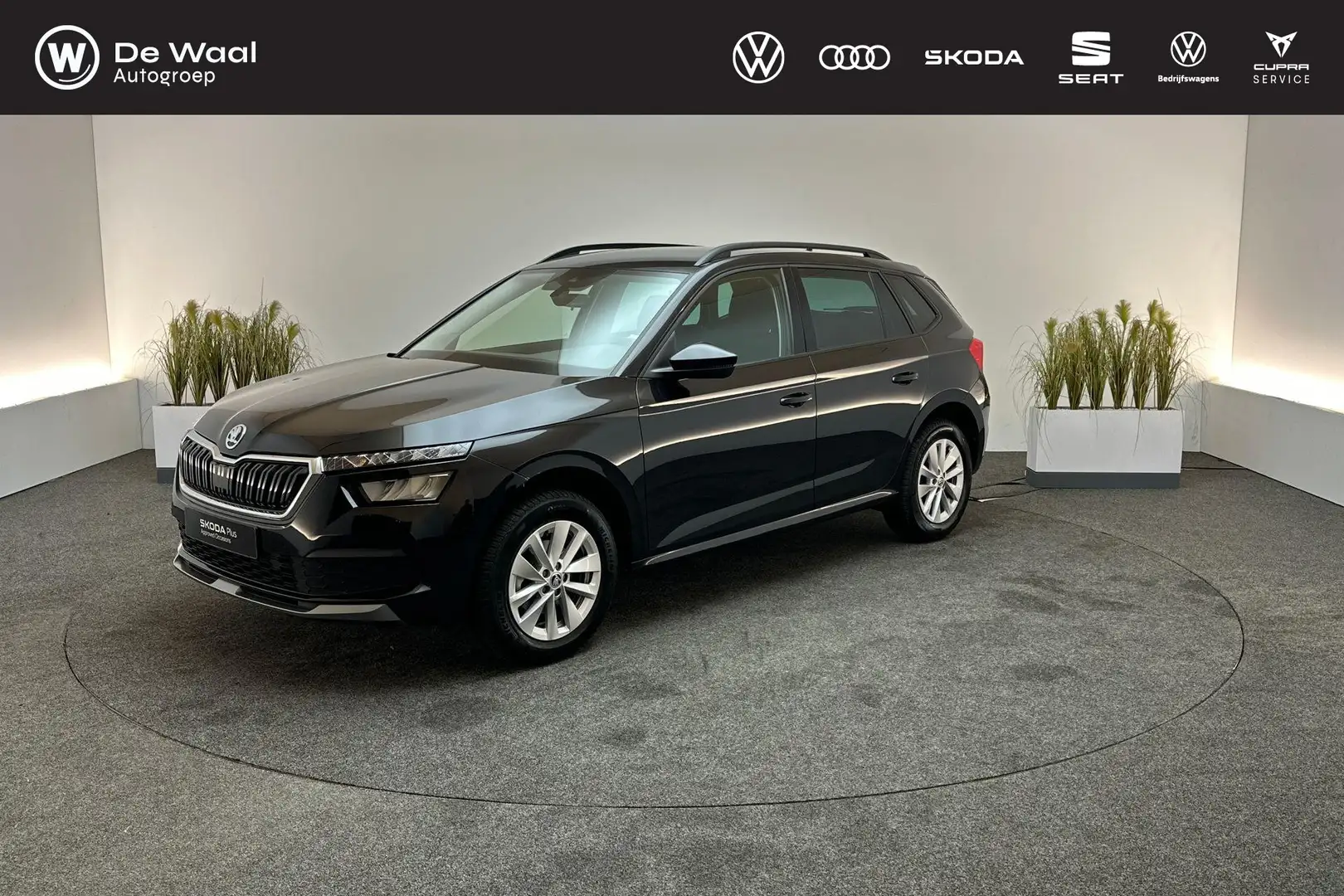Skoda Kamiq 1.0 TSI 110pk Ambition | Parkeersensoren Achter, P Noir - 1