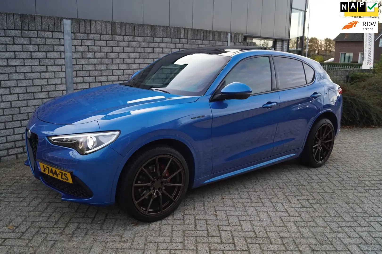 Alfa Romeo Stelvio 2.0 T AWD Veloce Q4 Autom 280 PK Panodak Leder Nav Blauw - 1