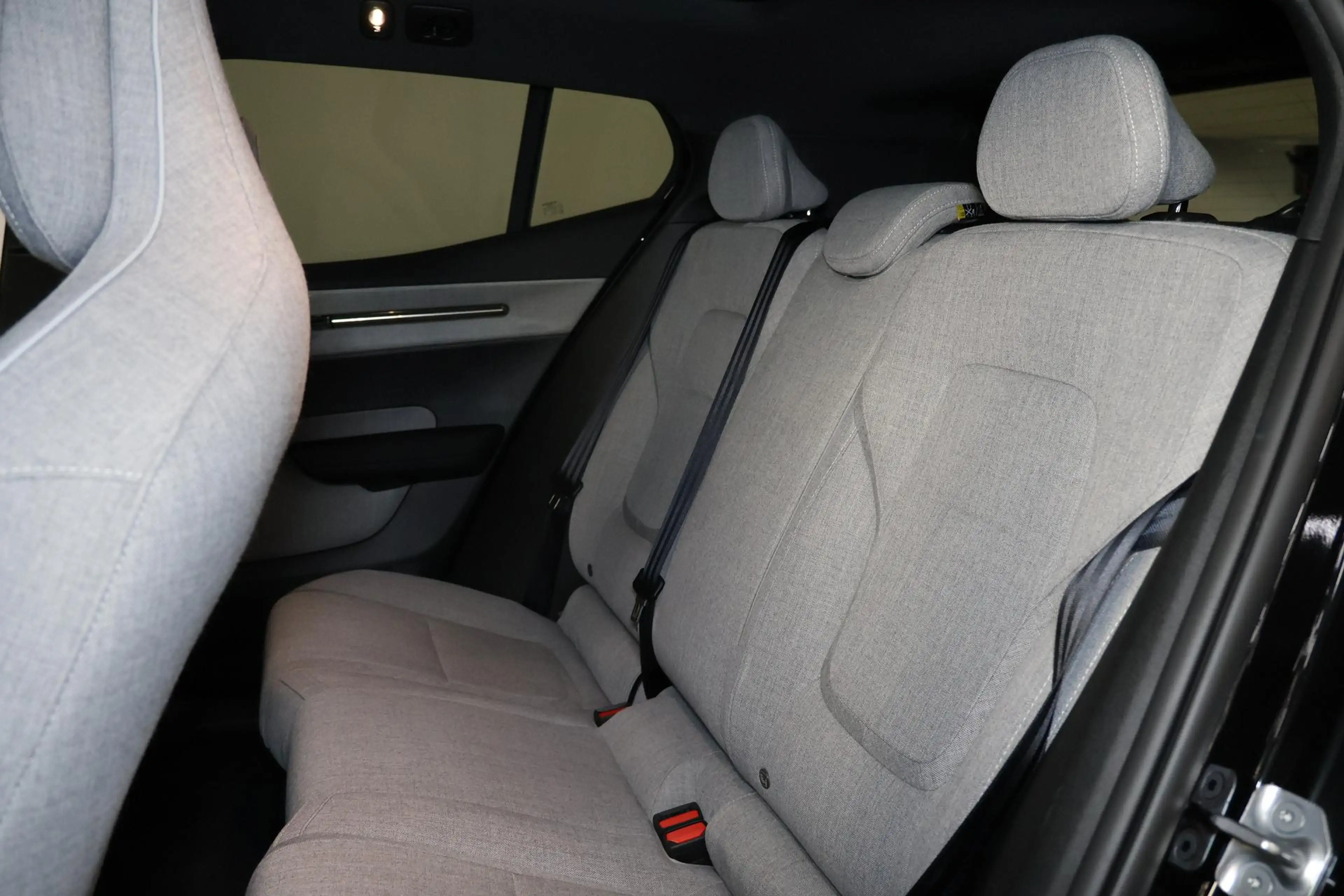 Volvo EX30 Extended Range Ultra 69 kWh - Panoramadak - Climat