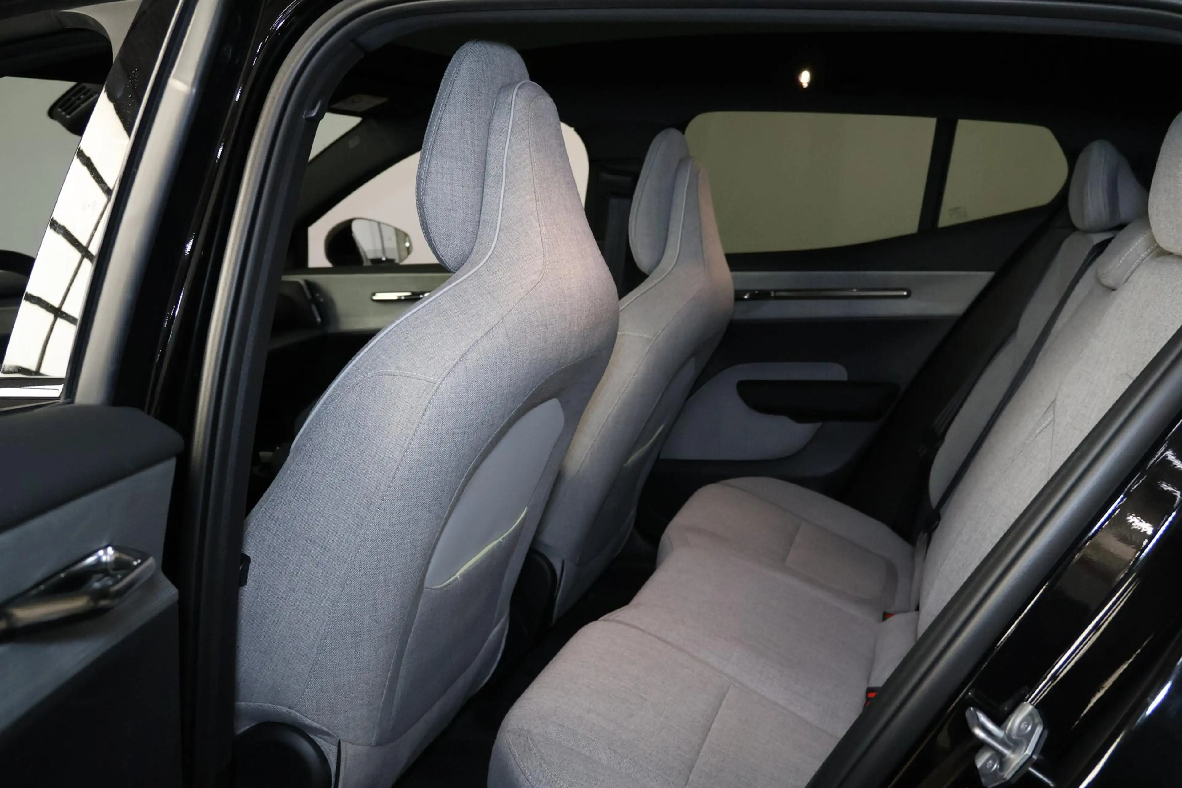 Volvo EX30 Extended Range Ultra 69 kWh - Panoramadak - Climat — photo 13