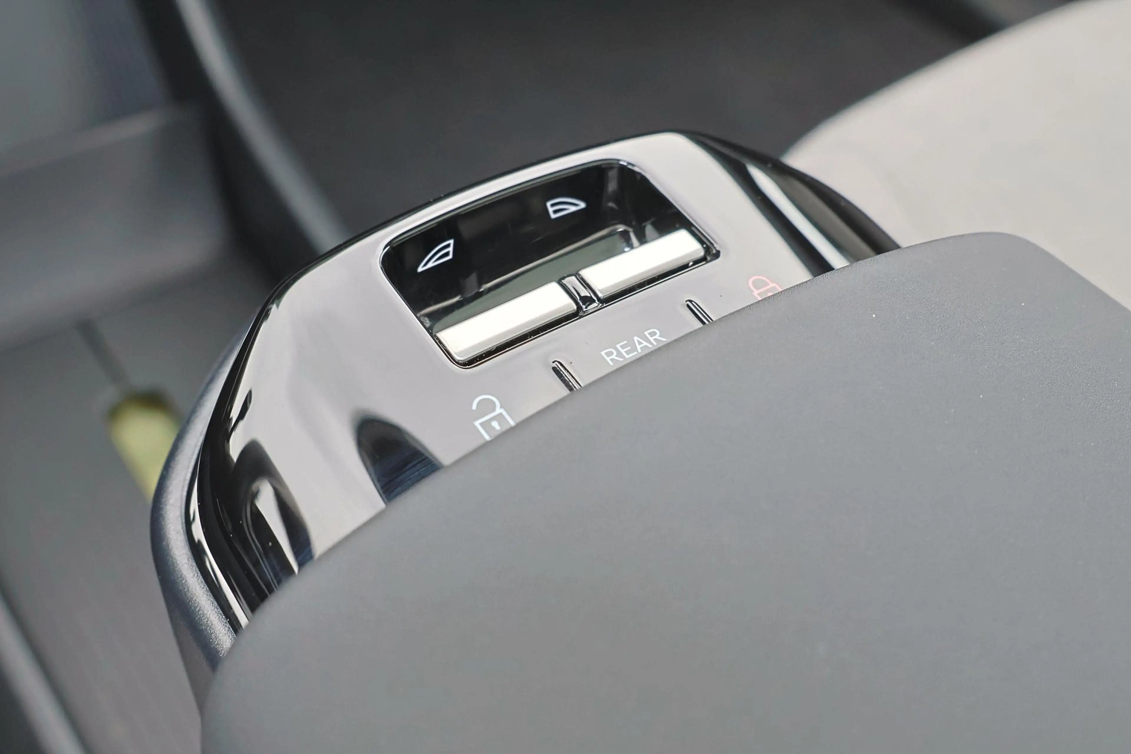 Volvo EX30 Extended Range Ultra 69 kWh - Panoramadak - Climat — photo 8
