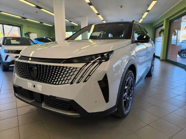 Peugeot 5008 - GT IBRIDA + 3.900€  OPTIONAL   145cv e-dcs 6