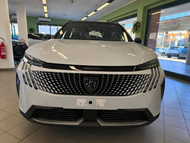Peugeot 5008 view 3