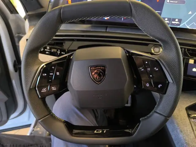 Peugeot 5008 view 9