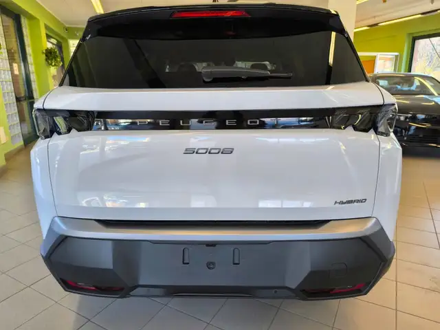 Peugeot 5008 view 5