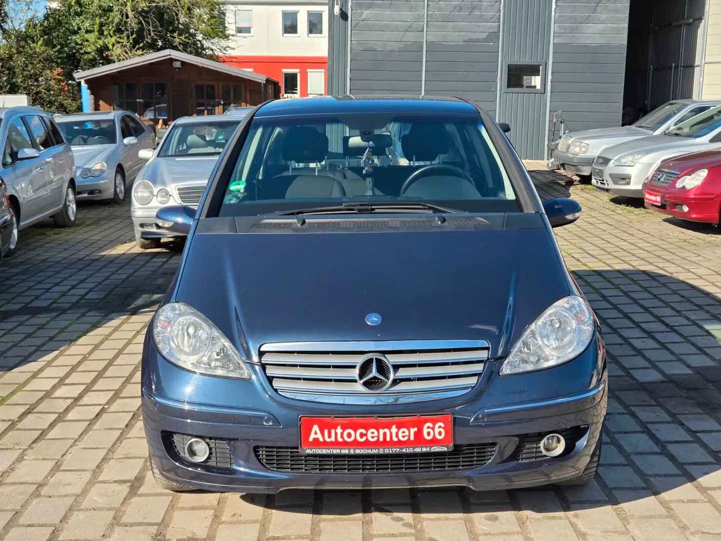 Mercedes-Benz A 170 Elegance Aut. Blau - 2