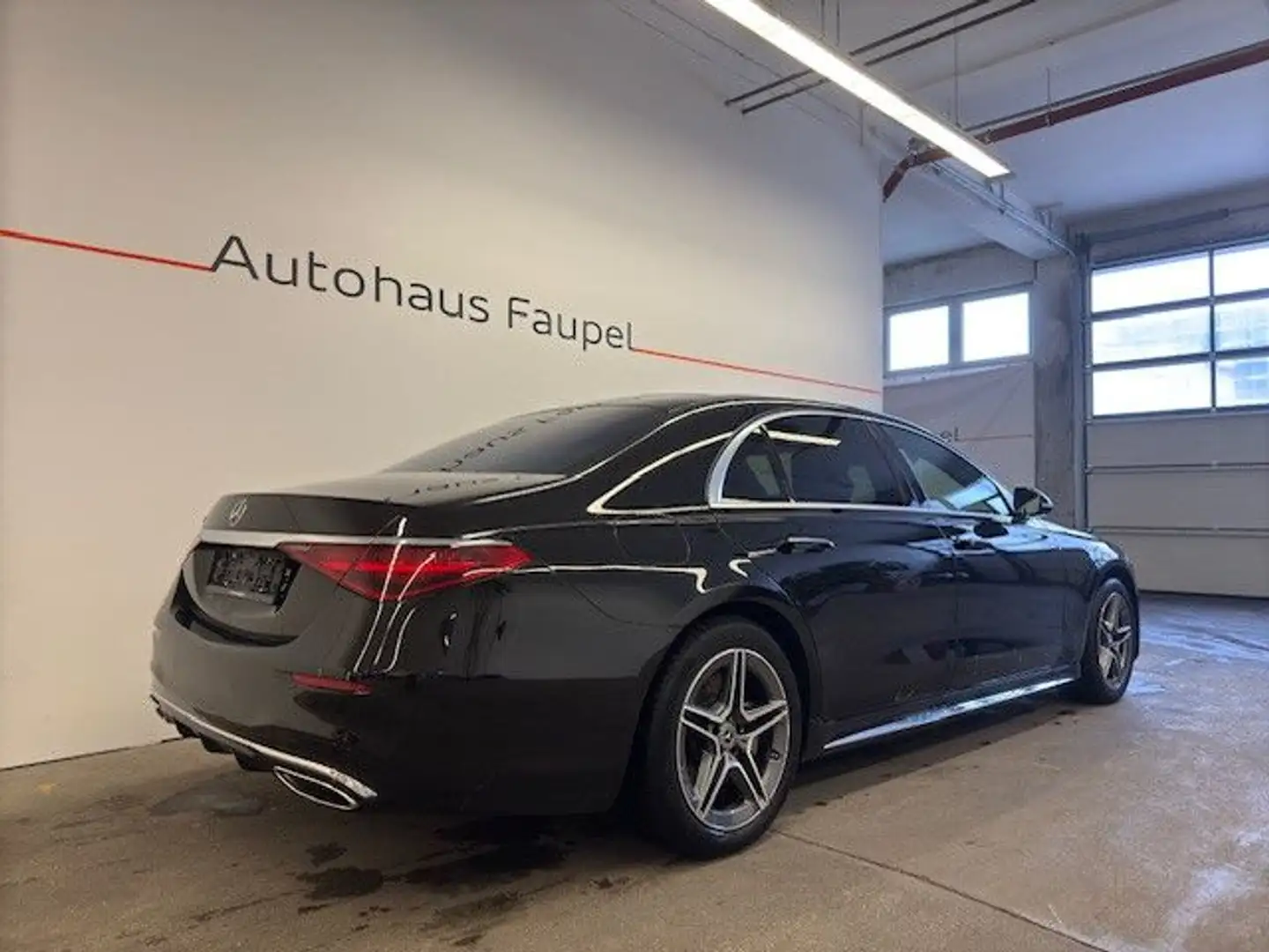 Mercedes-Benz S 580 e lang long AMG-Line Sound Pano Chauffeur Negru - 2