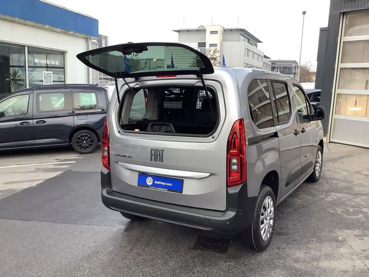 Fiat Doblo 1.5 BlueHDi L1 Techno-Paket 180°: Einparkhil 16