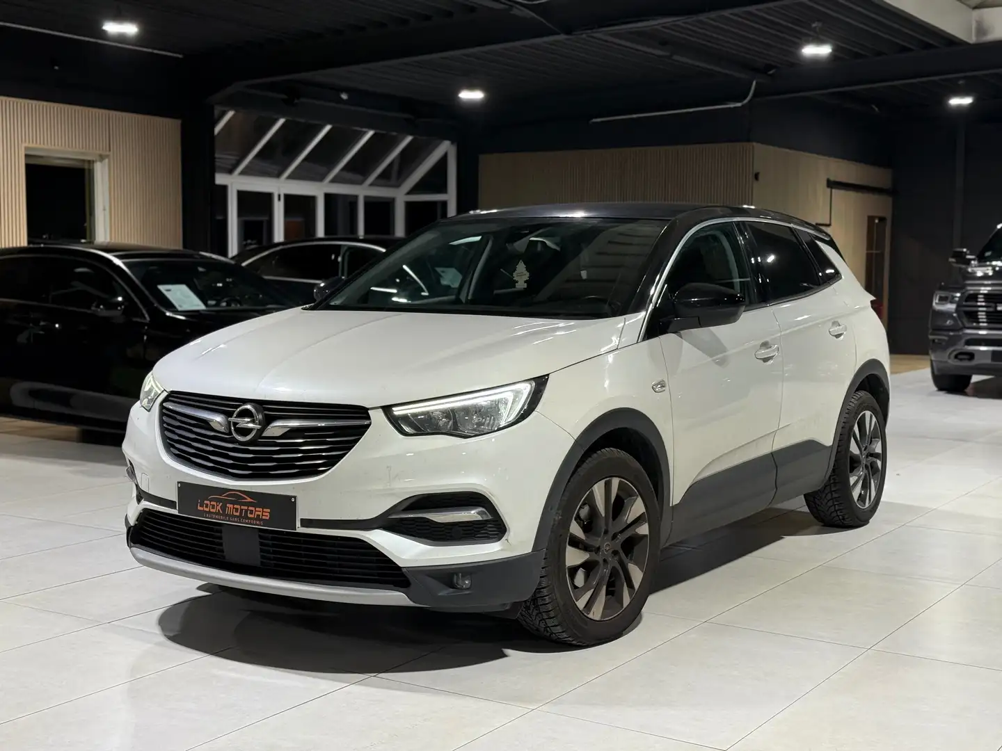 Opel Grandland X 1.5 Turbo D 130cv GPS Camera CarPlay Led PDC Full Blanc - 1