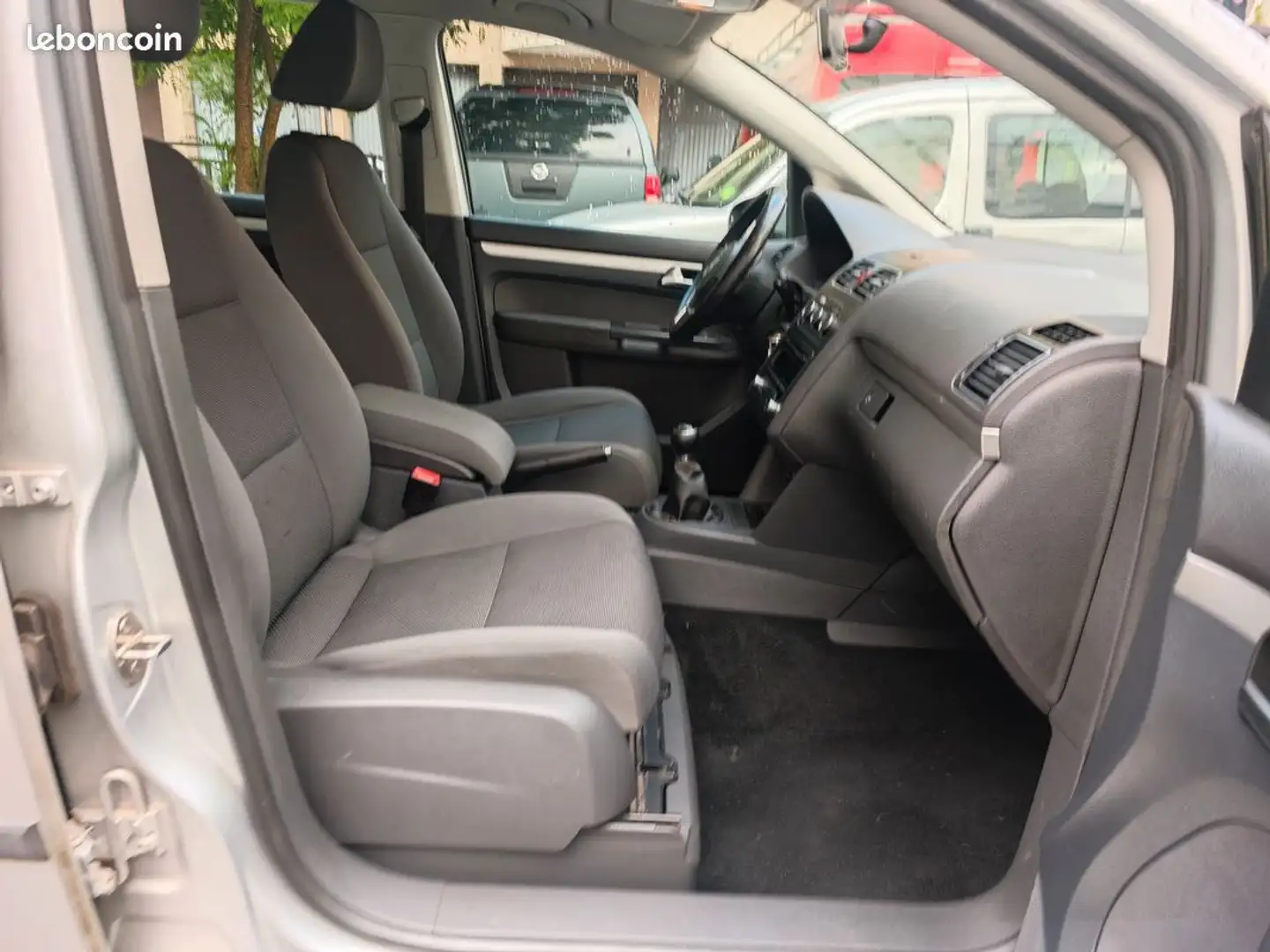 Volkswagen Touran TDI 105ch BlueMotion Confortline 5P Gris - 2