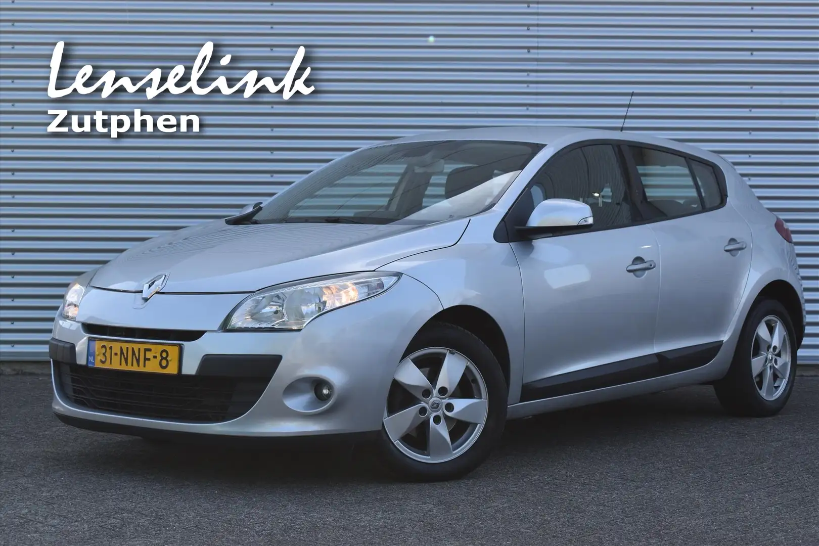 Renault Megane 2.0 16V 140pk Dynamique Automaat | Parkeersensoren Gris - 1