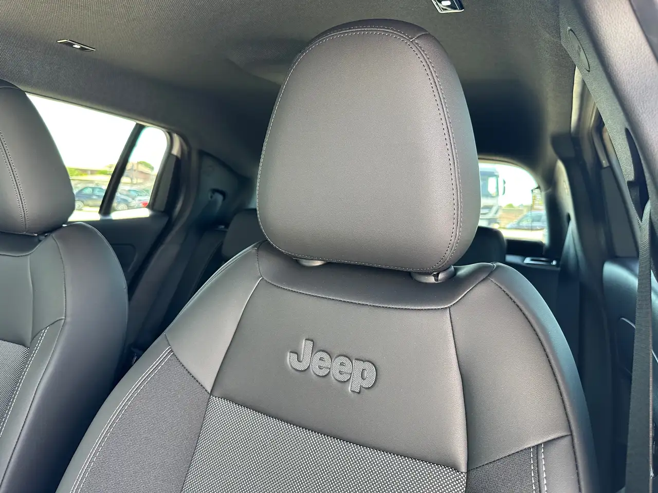 Jeep Avenger 2026 — фото 12