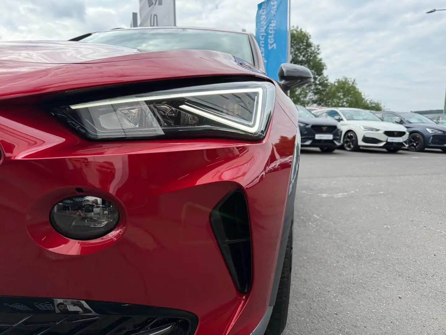 CUPRA Formentor 1,4 eHybrid Automatik Rood - 2