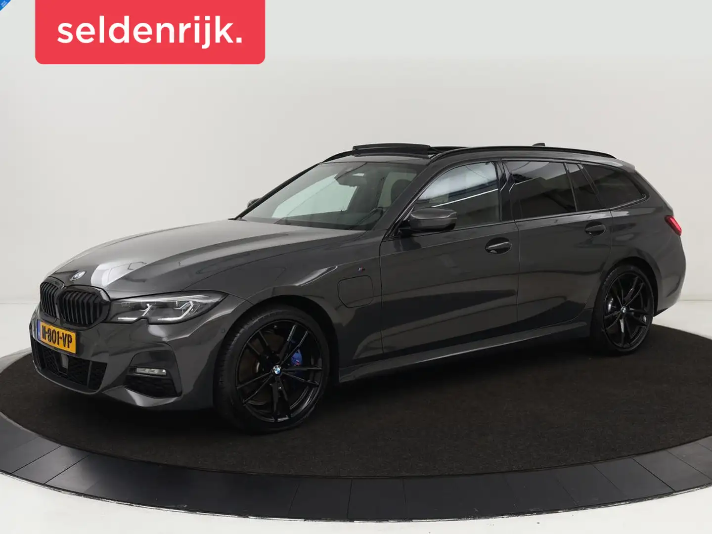 BMW 320 3-serie 320e M-Sport | Panoramadak | Adaptive crui Grijs - 1