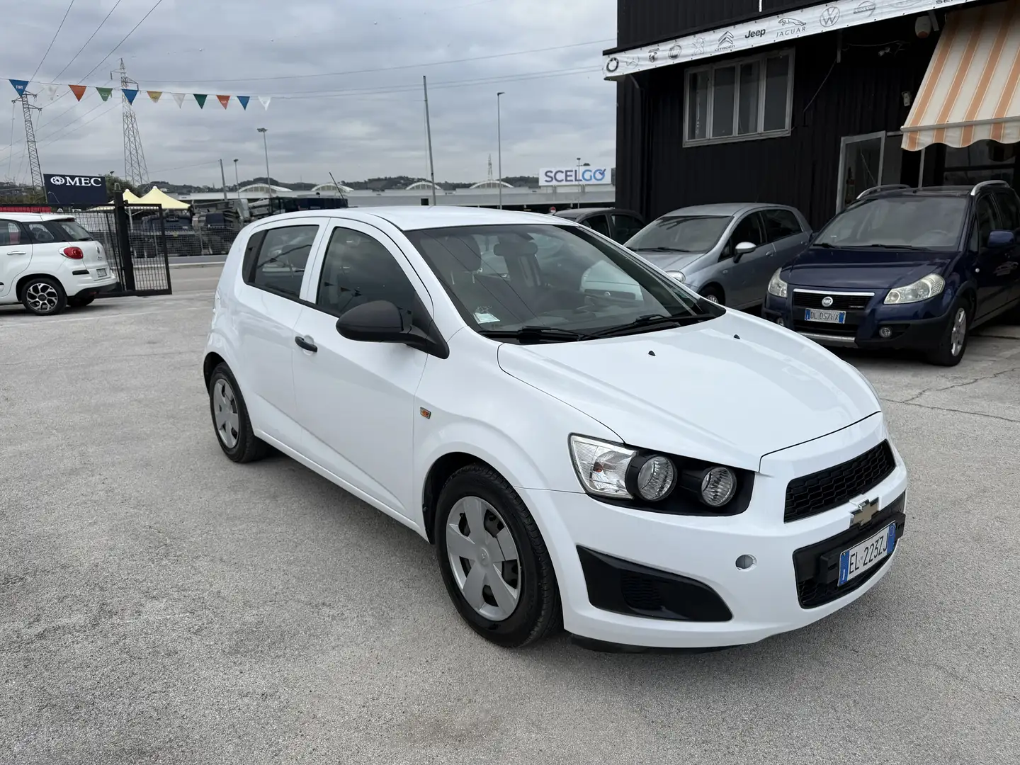 Chevrolet Aveo - 2