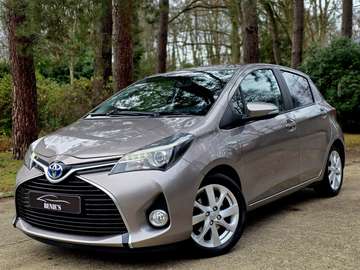 1.5 liter VVT-i Hybrid Style