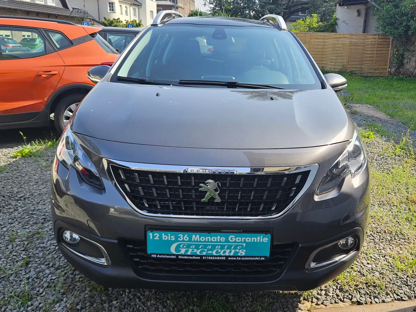 Peugeot 2008 Active Grau - 1