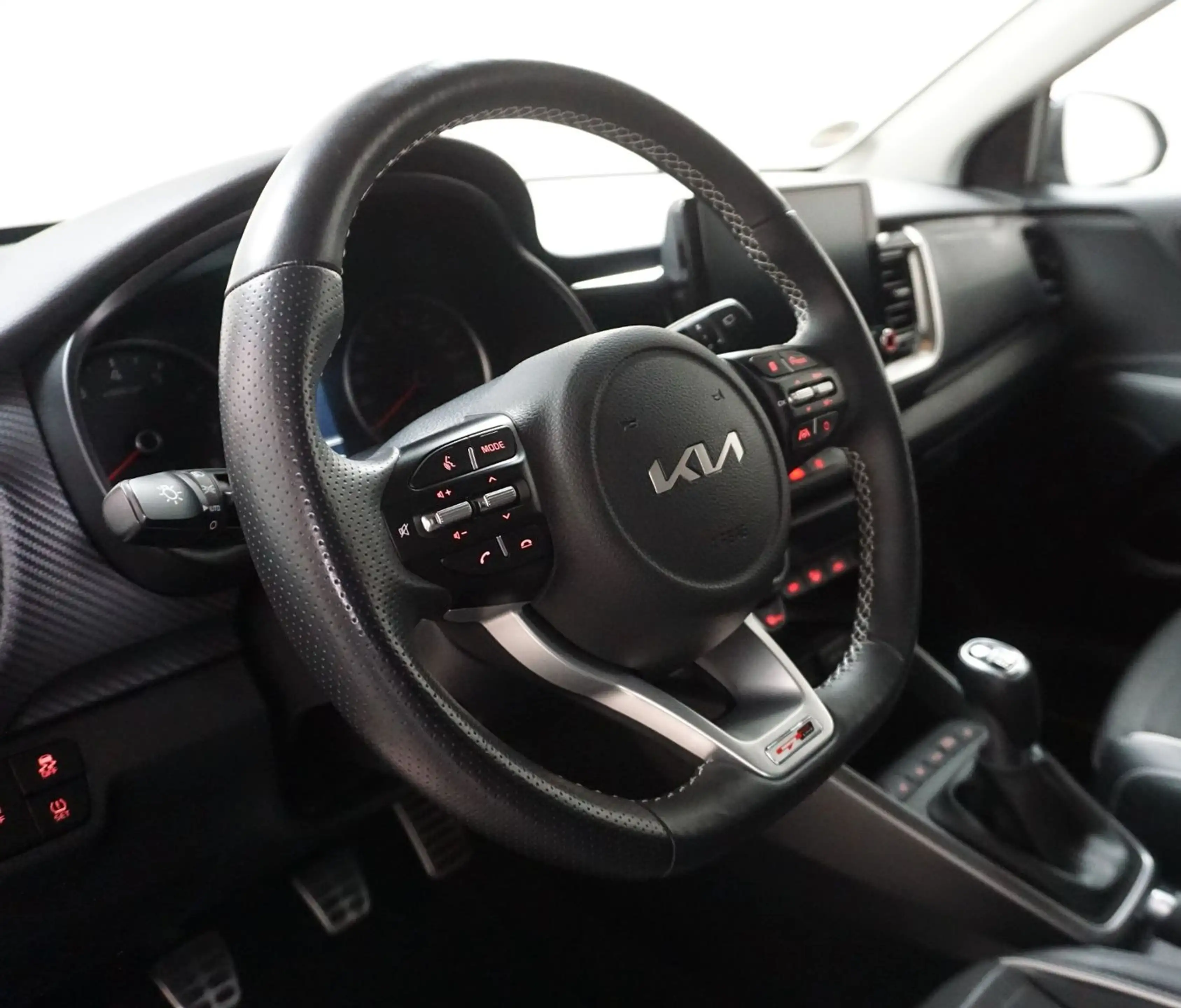 Kia Stonic GT-Line SCHECKHEFT GARANTIE ERST 13000 KM — photo 13