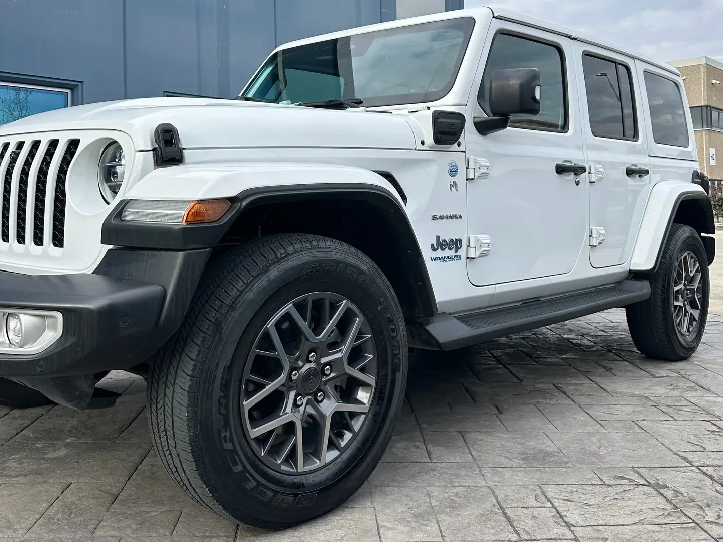 Jeep Wrangler Wrangler IV Unlimited 4xe 2.0 atx phev Sahara Bianco - 1