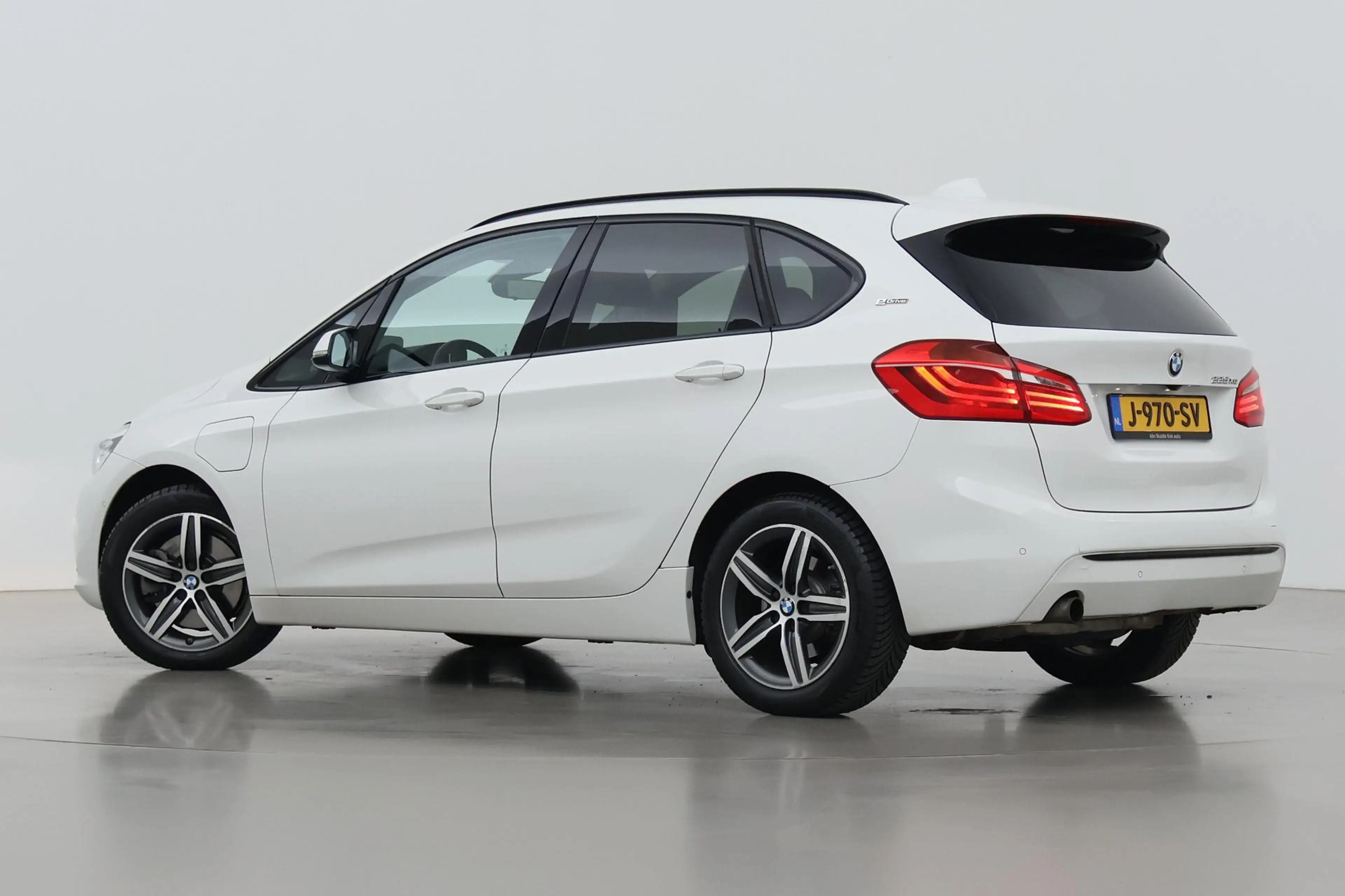 BMW 225 2-serie Active Tourer 225xe Luxury | Head-Up | Cam — photo 2