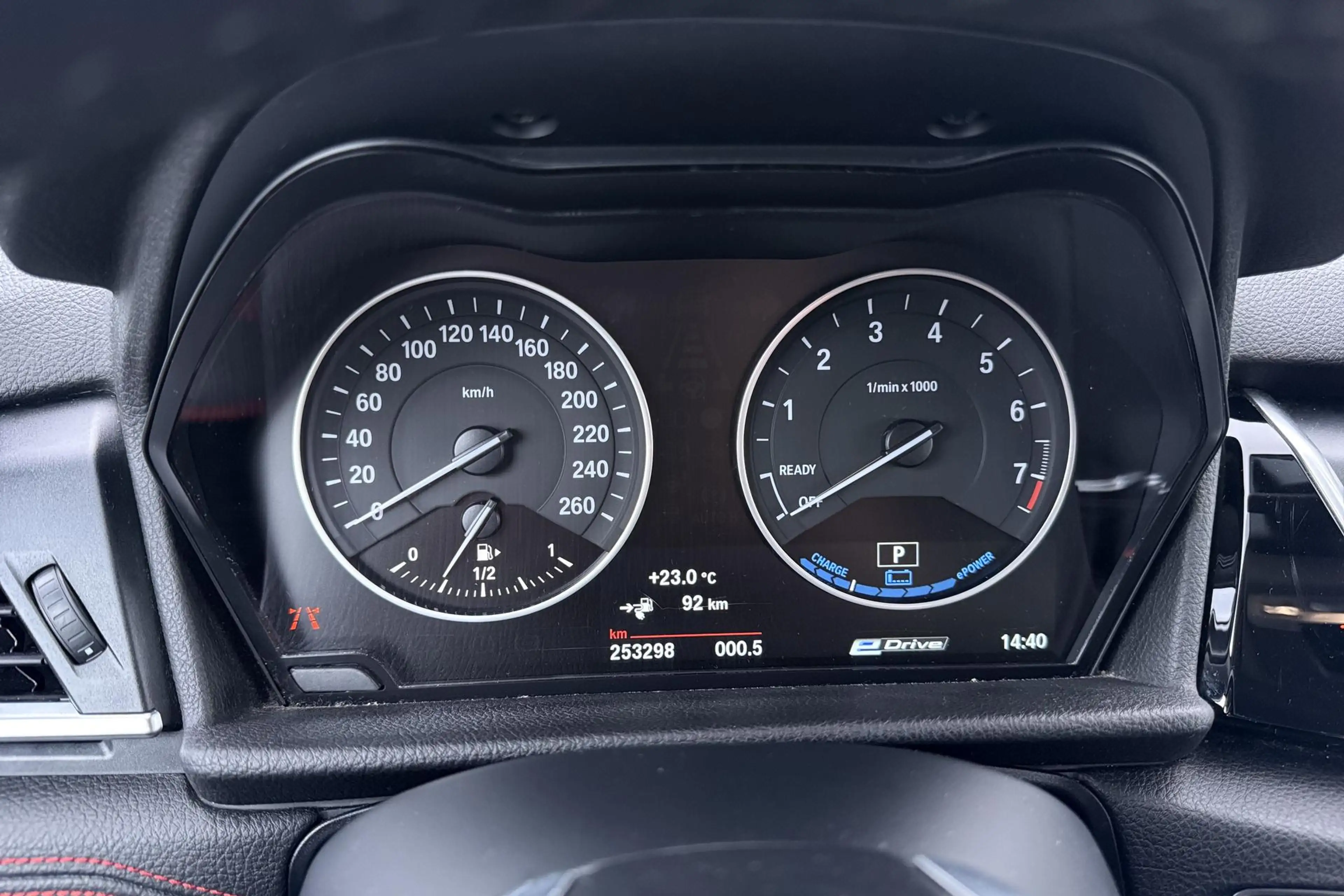 BMW 225 2-serie Active Tourer 225xe Luxury | Head-Up | Cam — photo 19