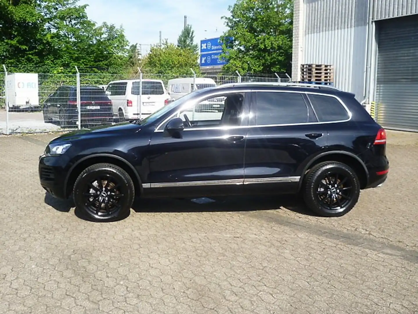 Volkswagen Touareg V6 TDI BMT 4x4 Automatik Schwarzmet. Scheckheft Black - 2