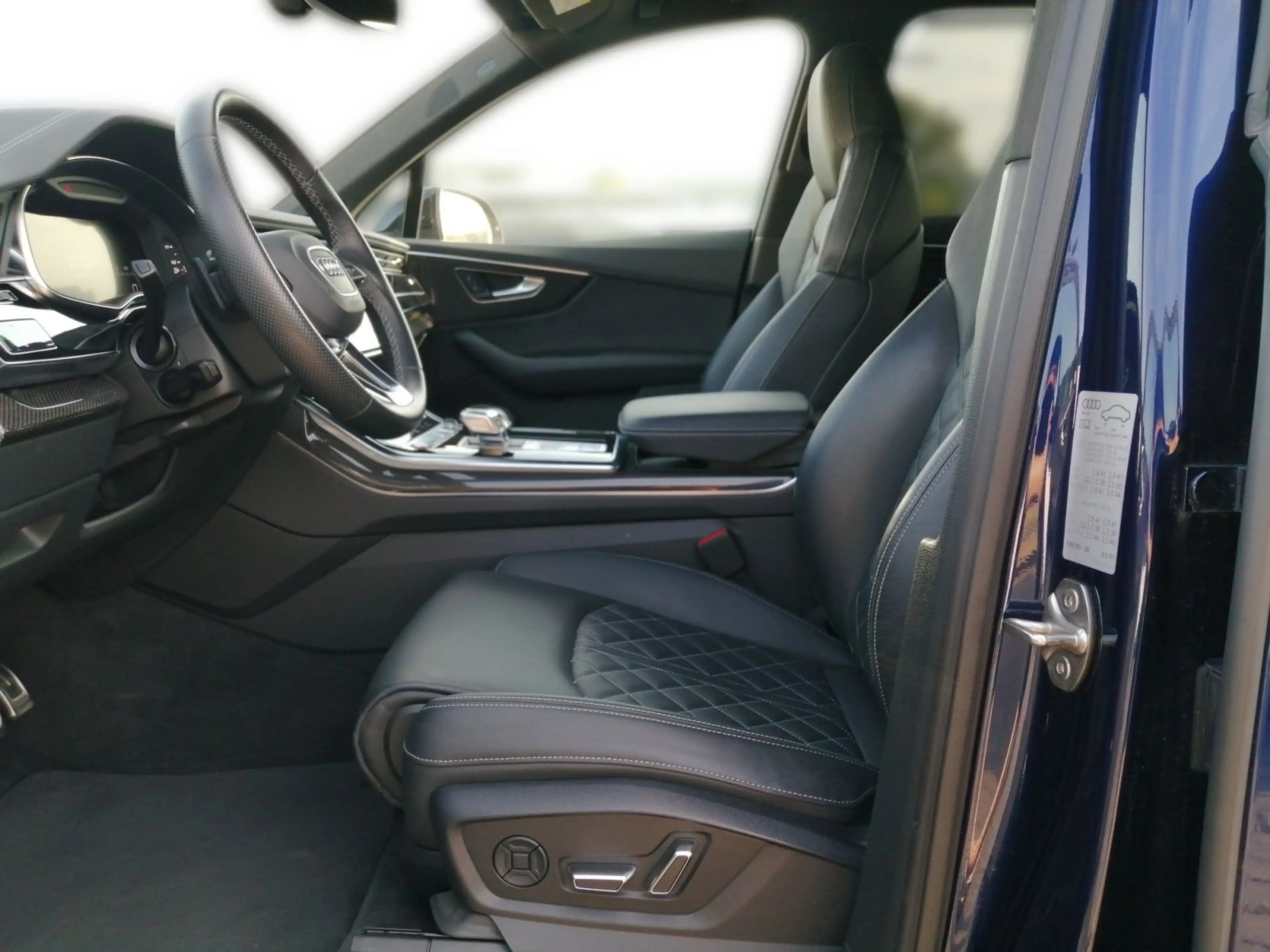 Audi SQ7 competition plus Laser Pano SportsitzePl B+O — photo 13